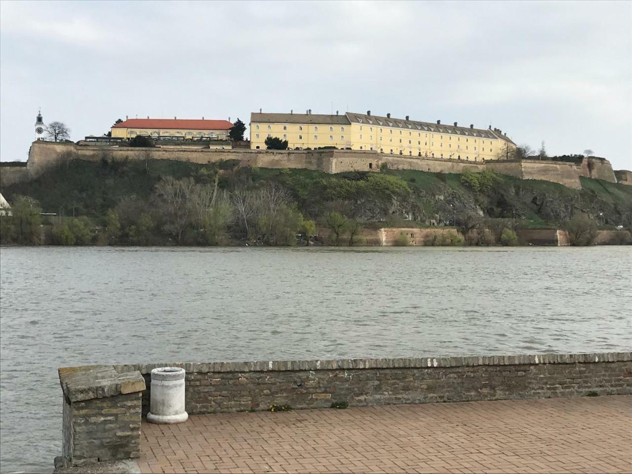 Fortress View Apartment Novi Sad Buitenkant foto